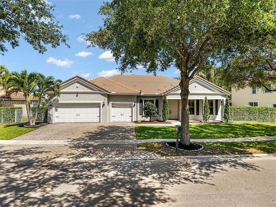 1st image of 9463 Savannah Estates Dr