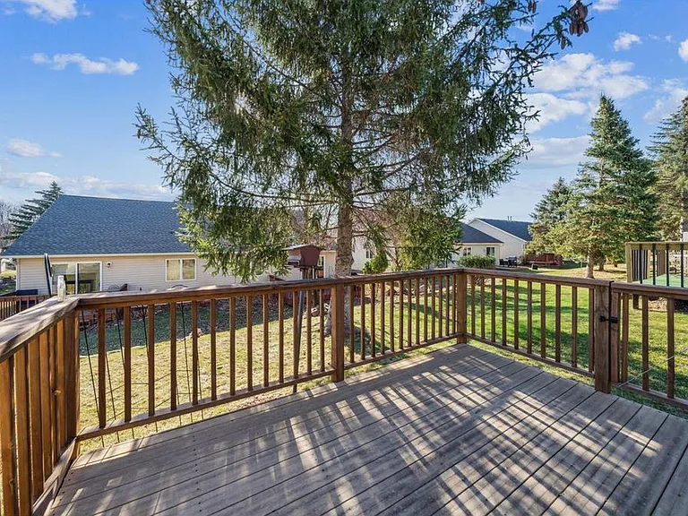 1913 Eastridge Ct — Photo 18