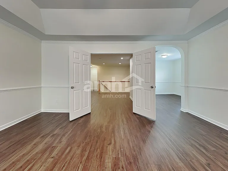 121 Hampton Lake Dr — Photo 13