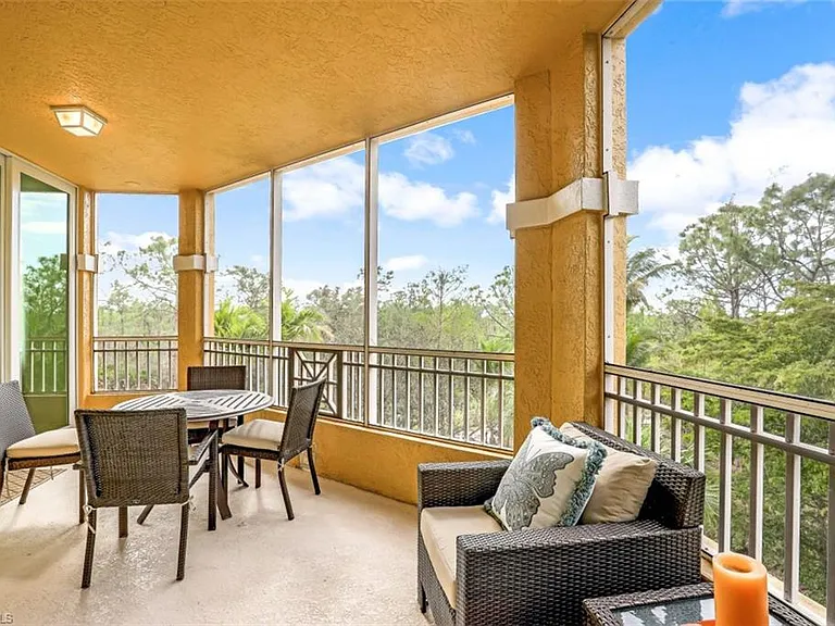 2728 Tiburon Blvd E #302 — Photo 27