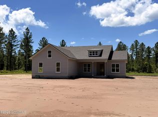 696 La Vento Ln, Waverly, GA 31565