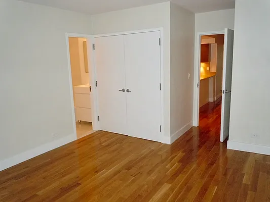 Rented by Stonehenge NYC LLC | media 7