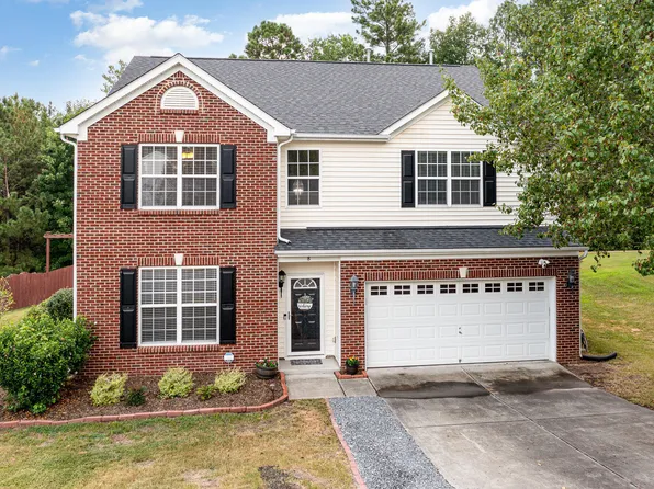 8 Autumn Leaf Ln, Durham, NC 27704