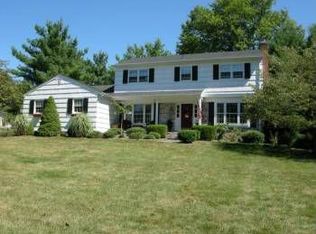 72 Victoria Dr, Basking Ridge, NJ 07920