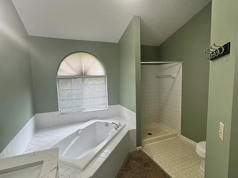 5698 Grantham Ln — Photo 5
