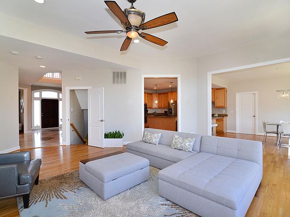 5th image of 23024 Minerva Dr