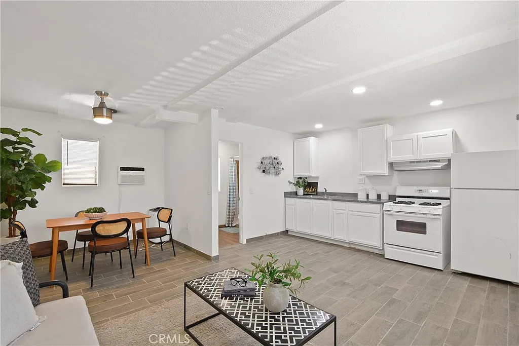 1 bed, 750 sqft, $1,800 — Photo 1