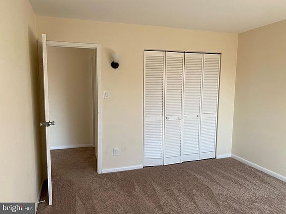 4th image of 6001 Arlington Blvd APT 703