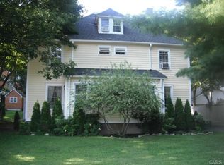 104 Portland Ave #B, Redding, CT 06896