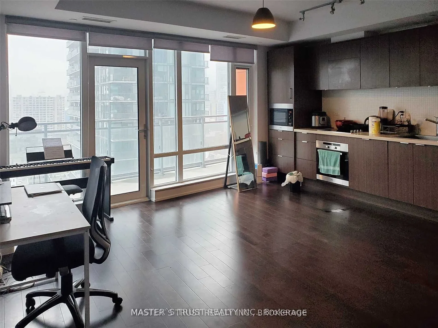 1 bed, $2,400 — Photo 3