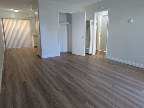 216 Melrose Dr