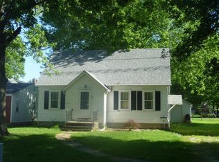 404 E 7th St, Pana, IL 62557