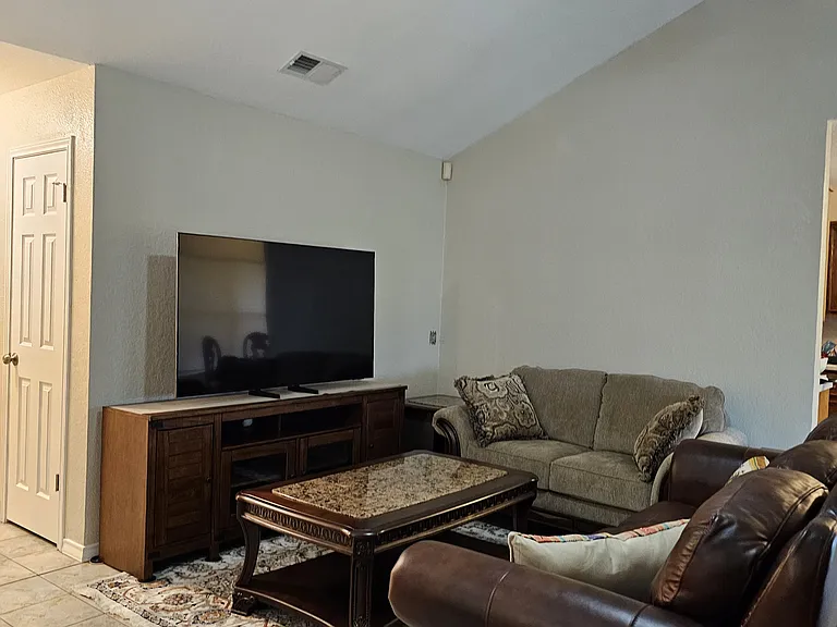 101 E Blancas Dr — Photo 12