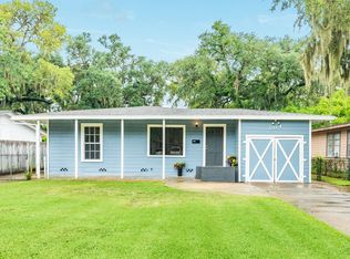 204 Jasmine St, Lake Jackson, TX 77566