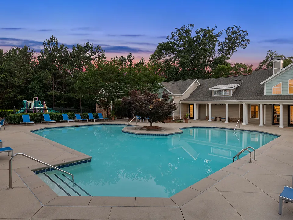 Enjoy lazy afternoons by the water.