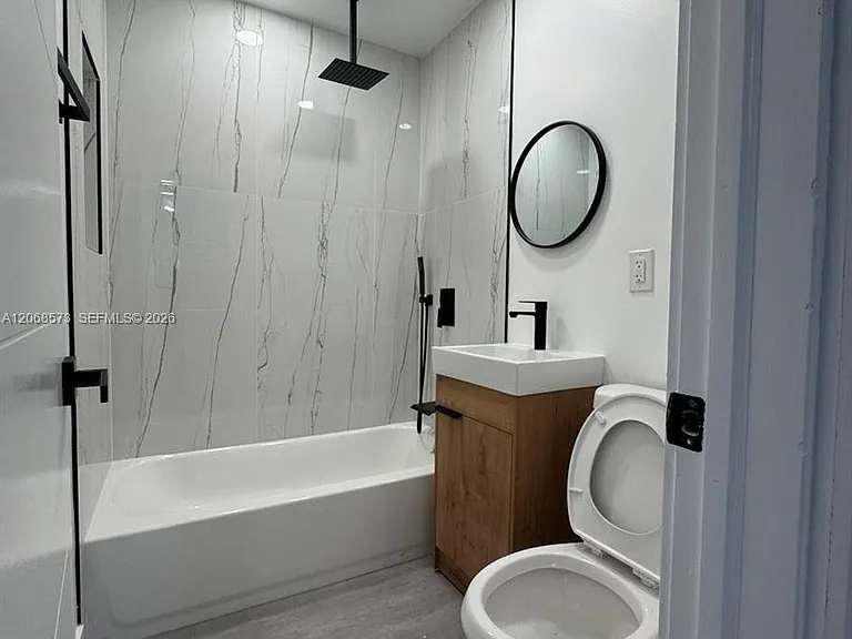 2865 NE 13th Ave — Photo 12