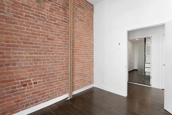 Rented by Brighton Management | media 10