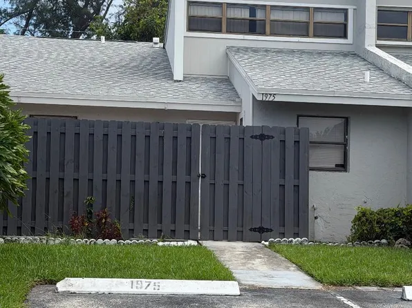 1975 Monks Ct, West Palm Beach, FL 33415