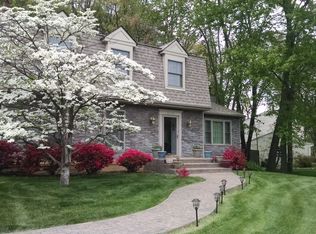 2336 Rosedown Dr, Reston, VA 20191