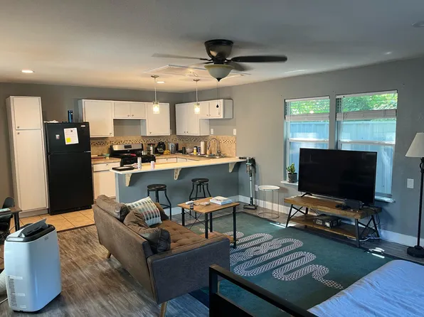 2310 Willow St, Austin, TX 78702