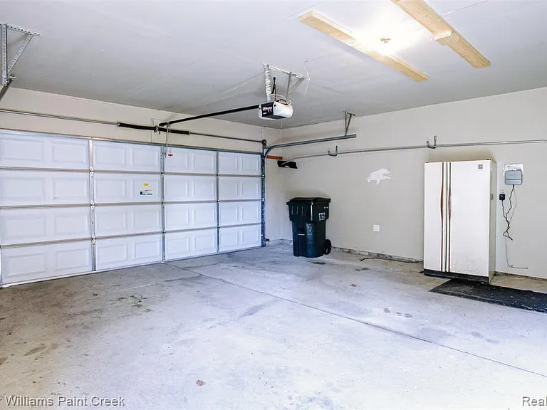 1346 Arbor Creek Dr — Photo 37