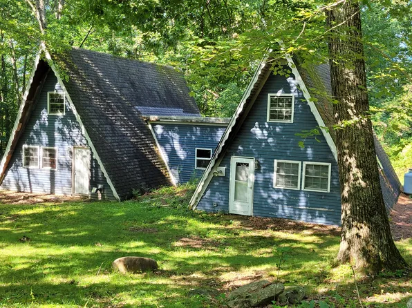 8 Old Town Farm Road, Pittston, ME 04345