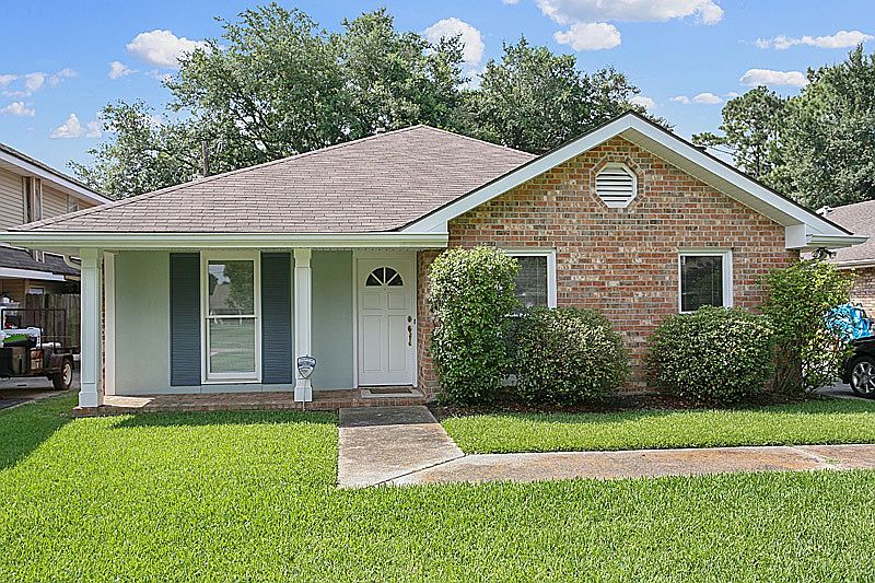 1st image of 15 Canyon Ln