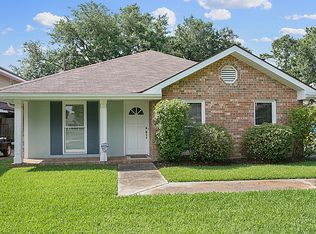 15 Canyon Ln, Saint Rose, LA 70087
