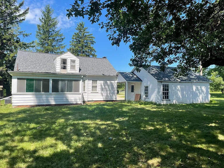 31 Mile Rd — Photo 2