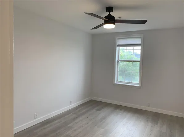 1024 Clinton Street image 3 of 16