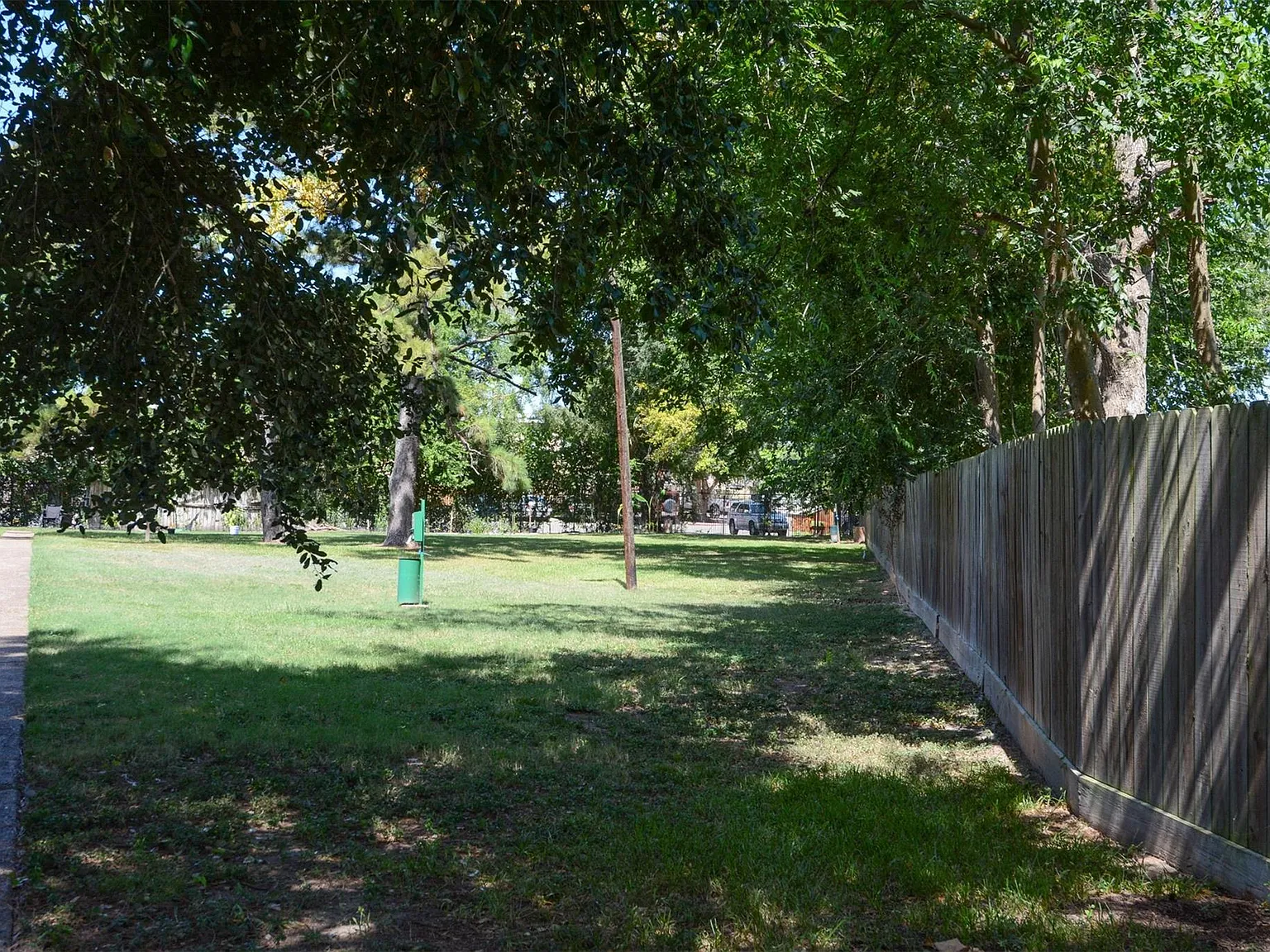 2 bed, 1.0 bath, 896 sqft, $1,300 — Photo 4
