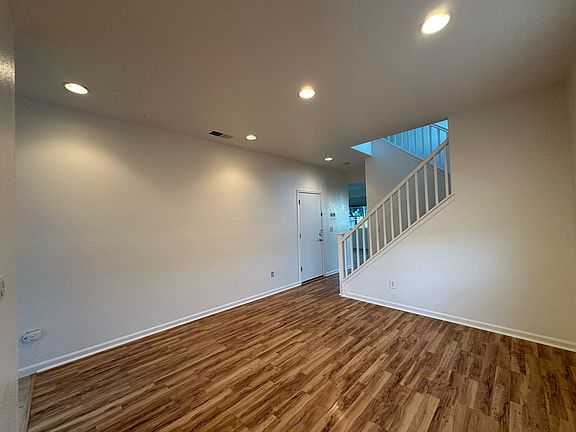 4th image of 2514 Snapdragon Cir