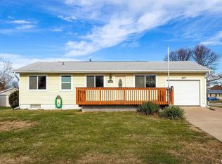2803 Fairhaven St, Muscatine, IA 52761