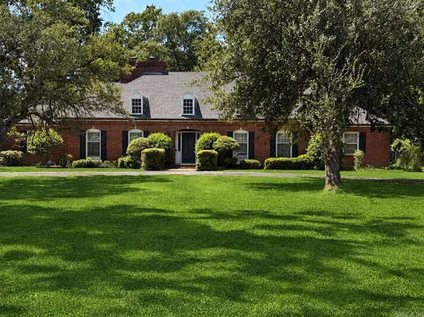518 Park St, Lonoke, AR 72086