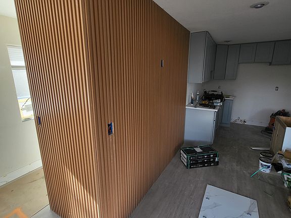 5th image of 1028 Bentoak Ln #1