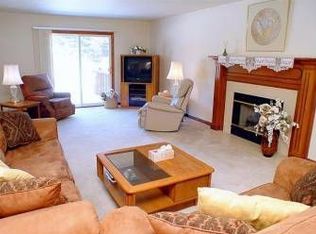 5378 Greenfield Rd, Brighton, MI 48114