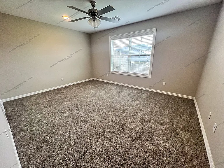 6621 Leightyn Ln — Photo 8