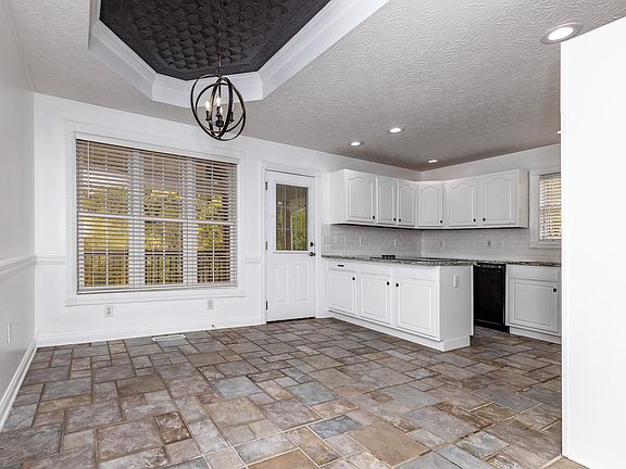 4th image of 718 Settlers Point Dr