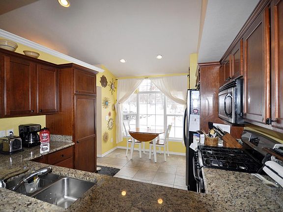 kitchen dining area 2