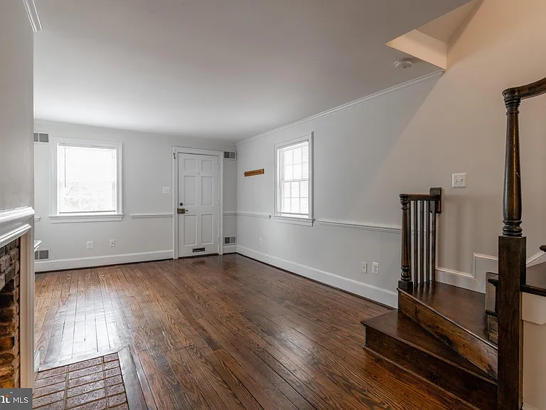 511 Wilkes St — Photo 7
