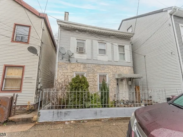 148 E Main St, Paterson City, NJ 07522