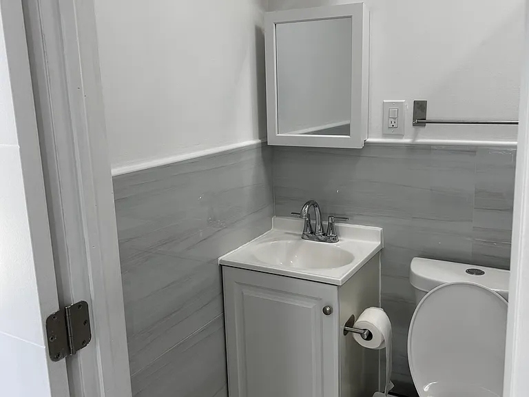 8102 SW 20th St — Photo 2