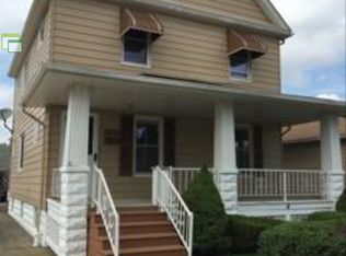 13704 Astor Ave, Cleveland, OH