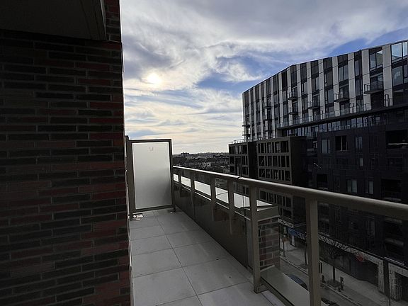 5th image of 1787 Saint Clair Ave #714