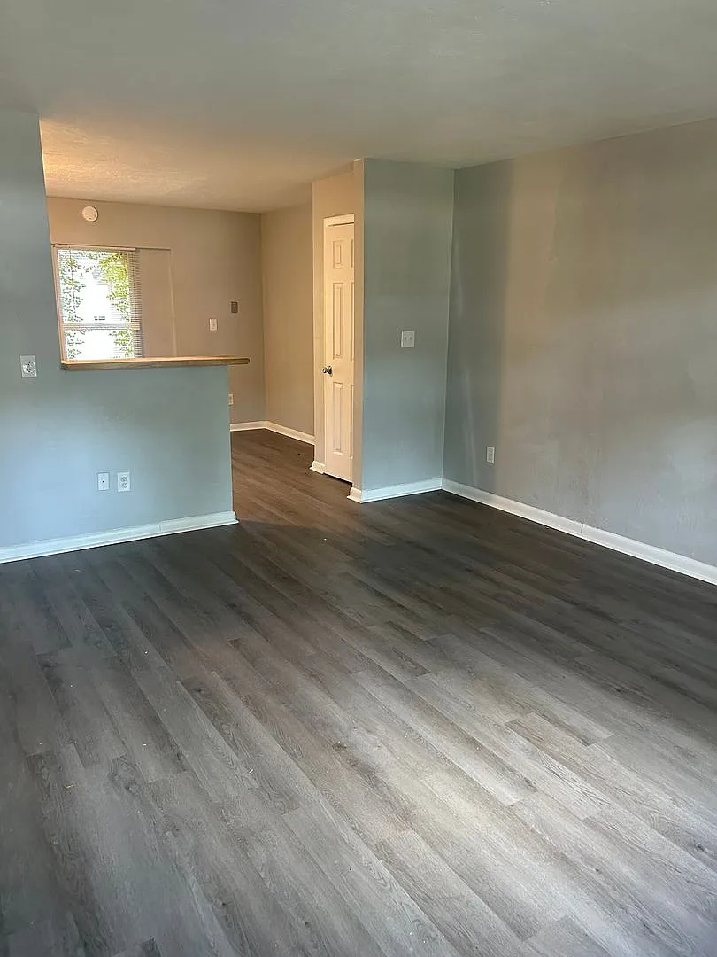 2212 SE 36th Ter — Photo 3