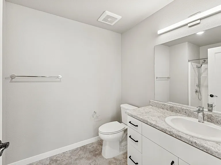 Centennial Gardens Apartments — Photo 42