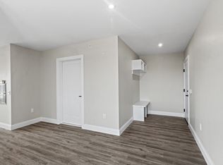 8501 Kennedy Blvd #405, North Bergen, NJ 07047