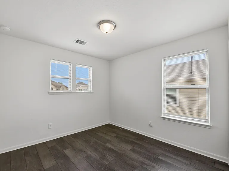 2518 Boxwood Park Ln — Photo 33