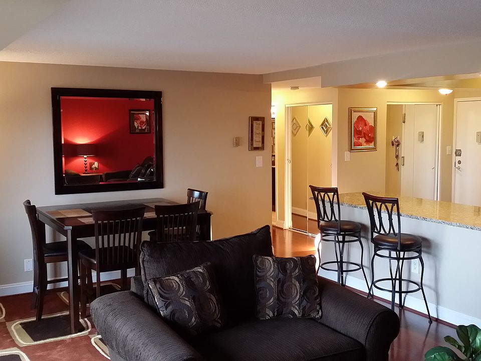 1st image of 16400 N Park Dr APT 502