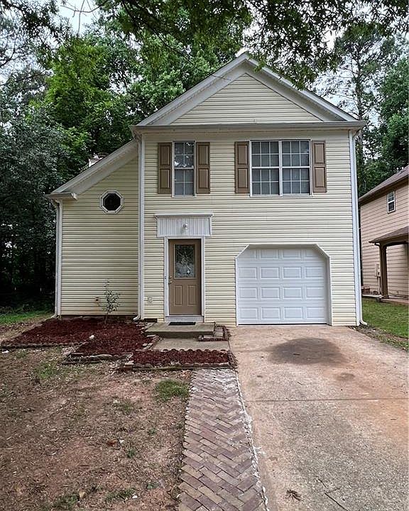 1st image of 821 Hampton Hill Ct